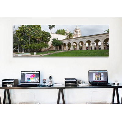 «Colonnade in Balboa Park San Diego, California», reproduction de photo sur toile