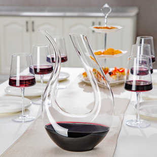 Luxury Wine Decanter Wine Aerator 360 Degree Rotating Wine