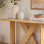 [Vidéo] Console minimaliste moderne en X de 60,25 po, pieds en forme de X en angle, rebords de table arrondis, placage de bois, grain de bois naturel, table de canapé d'entrée pour le couloir du salon