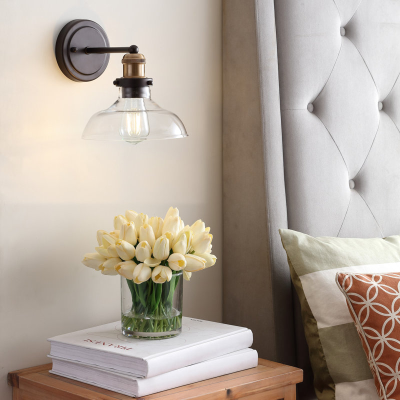Kathryn Armed Sconce