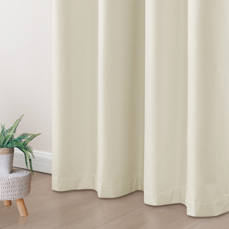 Paire de rideaux en polyester doux 100% occultant avec œillets, L 52 po x L 96 po, Naturel