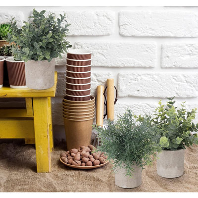 Paquet de 5 petites plantes artificielles - mini eucalyptus artificiel en pot et verdure pour la décoration intérieure / extérieure de ferme, bureau, table et salle de bain