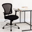 Chaise de bureau pivotante à dossier moyen en maillage avec accoudoirs et base en chrome-17744126