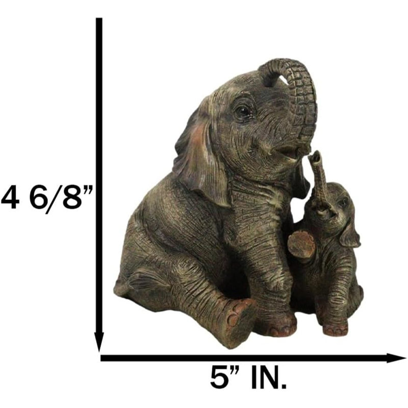 Figurine d'éléphant dans la jungle
