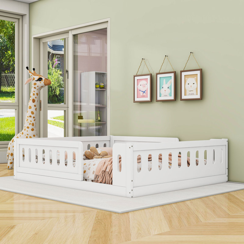 Lit double en bois avec clôture semi-fermée, Blanc