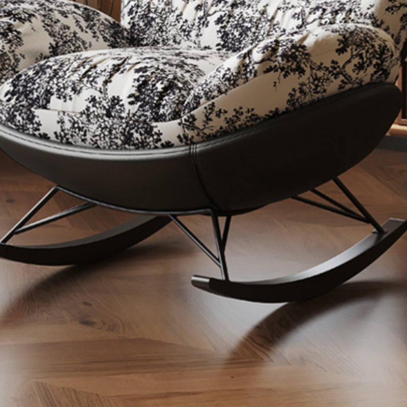Chaise berçante élégante et confortable