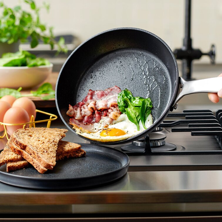 https://assets.wfcdn.com/im/87181811/resize-h755-w755%5Ecompr-r85/1941/194171311/GreenPan+Valencia+Pro+Healthy+Ceramic+Nonstick+12%22+Frying+Pan+with+Lid.jpg