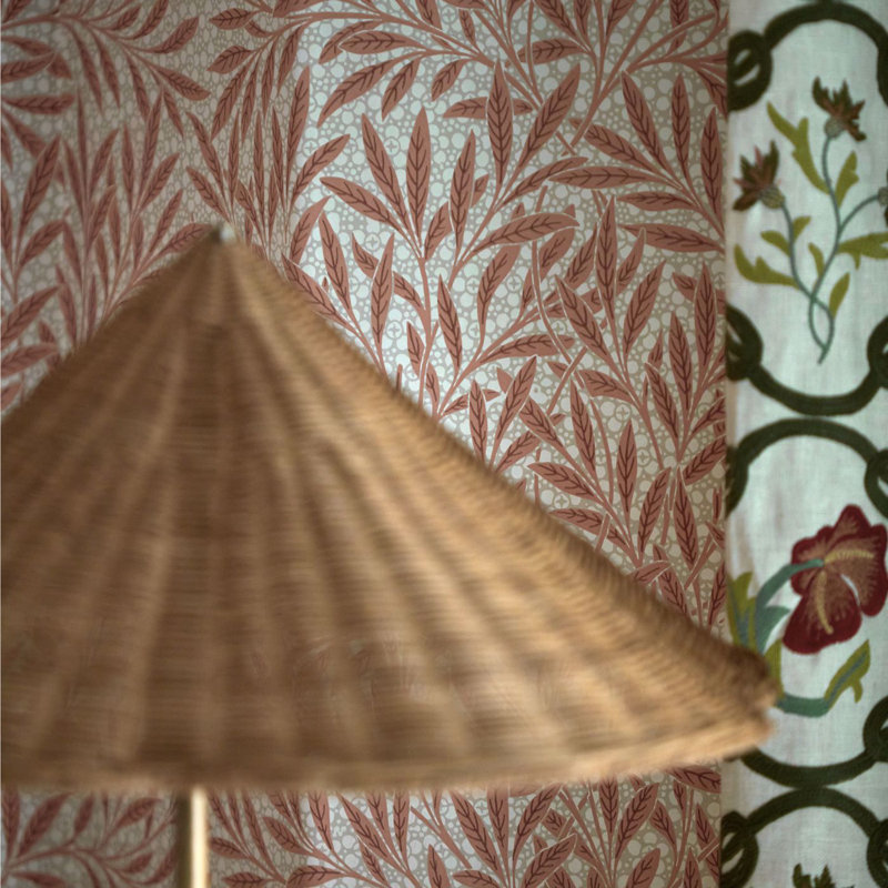 Emerys Willow Wallpaper, Chrysanthemum Pink
