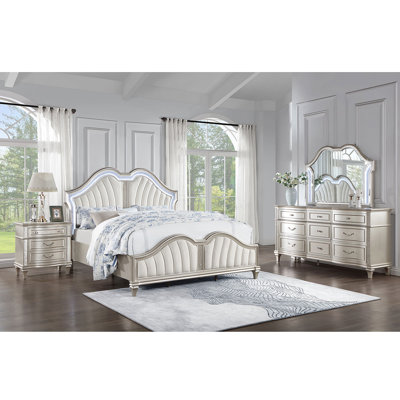 Evangeline Silver Oak 4-Piece Queen Bedroom Set