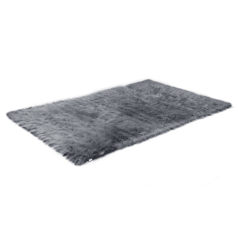 Hughey Faux Fur Indoor Rug, Rectangle 5' x 8'