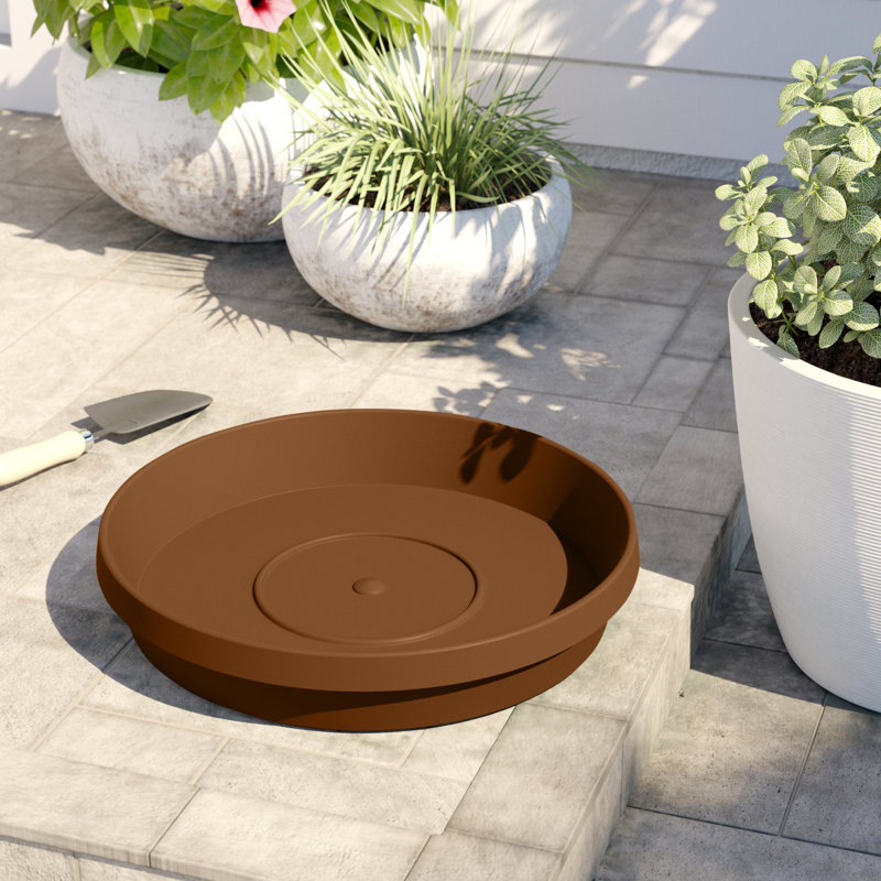 Plateau traditionnel / intérieur en plastique pour soucoupe, H 3,5 po x l 20 po x P 20 po, Terre cuite