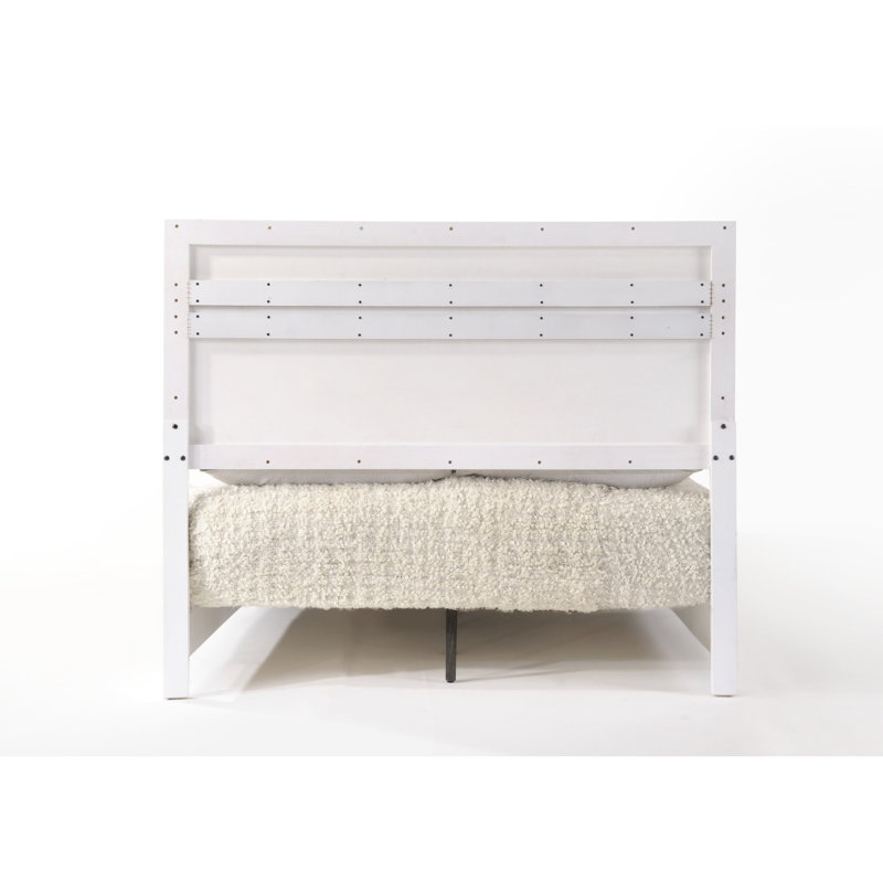 Grand lit blanc brillant avec compartiments de rangement élégants pour une chambre à coucher élégante