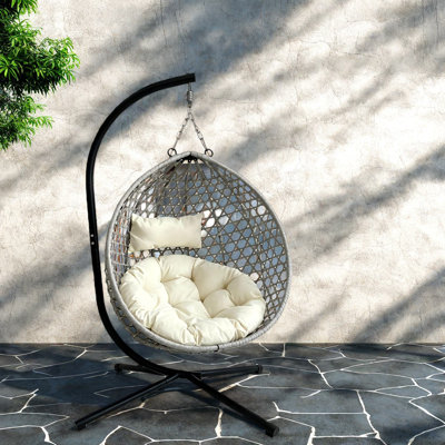 Chaises longues pliables de patio, balançoire moderne en acier de rotin de HDPE pour la maison