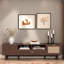 Meuble télé tendance avec porte à fermeture en douceur et armoire rabattable, surface imperméable lisse, 1 tiroir, décoration en rotin et tablettes ouvertes