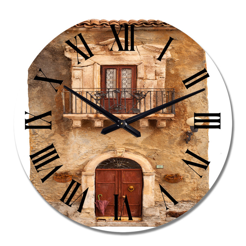Détail d'une maison miniature brune - horloge murale pour enfants, Moyen