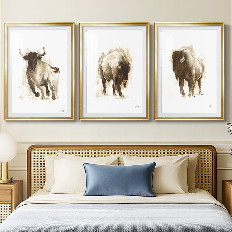 «Rustic Bull II», impression encadrée sur mesure de qualité supérieure mate - 3 pièces, H 19 po x l 27 po, Doré