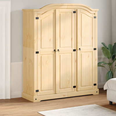 16-2 Wardrobe