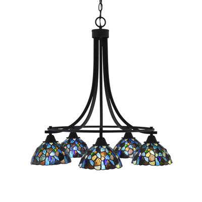 Lustre 5 lumières Paramount présenté dans une finition noire mate avec verre d'art mosaïque bleu de 7 po