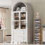 Armoire de rangement de 180 cm de haut au design arqué, couleur bicolore et glissières métalliques fluides pour un rangement silencieux et efficace. Portes vitrées supérieures modernes, pentures incluses. Solution d'aménagement intérieur sécuritaire et esthétique.