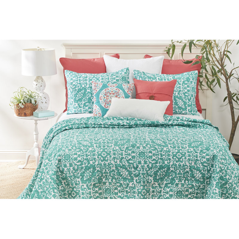 Medallion Printed Throw Pillow