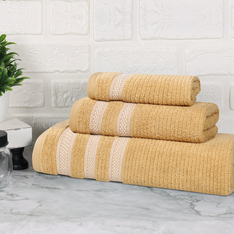 Hershal Zero Twist Cotton Ribbed Modern Geometric Border Soft 3 Piece Bathroom Towel Set, Gold