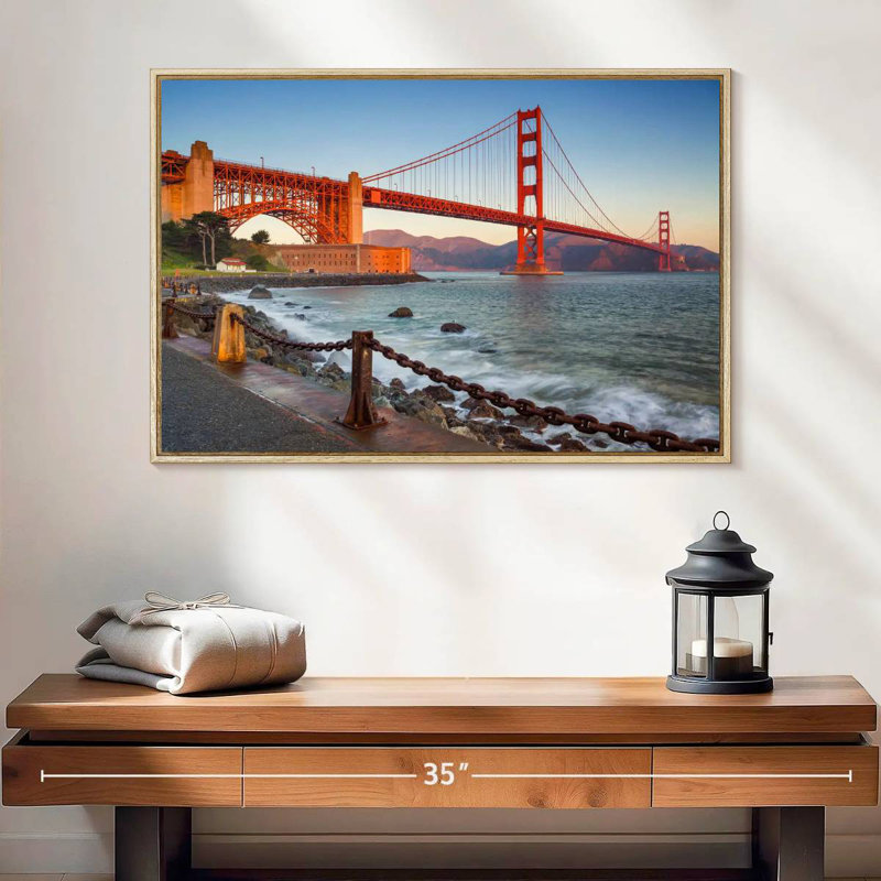Golden Gate Bridge Waters, 25 po x 17 po, Cadre flottant en bois naturel