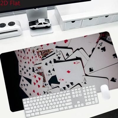 Tapis de souris de jeu dynamique et plat en 2 dimensions - tapis de table de jeu avec base antidérapante, conception de carte de jeu vibrante, convient aux PC / ordinateurs portables, cartes de jeu durables, rouges et noires - 11,81 po x 27,56 po