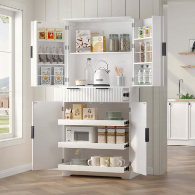 Armoire de cuisine cannelée avec tiroirs à clavier et tablettes de porte