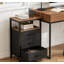 Table de chevet 27,6 po avec station de charge et rangement, ports USB et prises de courant, table de chevet avec tiroir et 2 tablettes ouvertes pour la chambre à coucher du salon