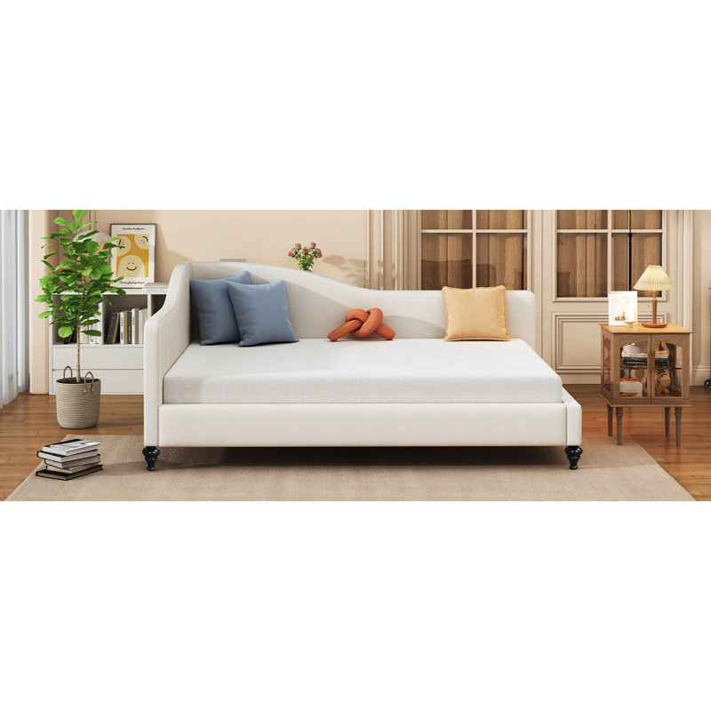 Lit de jour en L en lin beige indémodable avec pieds en bois massif - attrait durable pour un espace de vie confortable