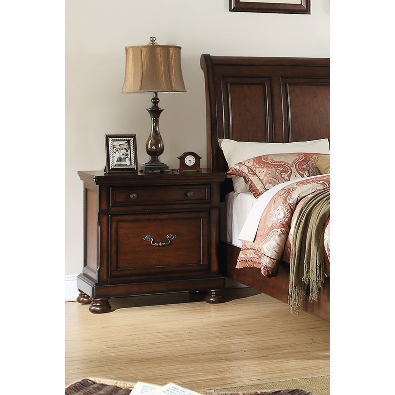 Table de chambre en bois massif avec cerisier et 2 rangements sophistiqués pour une utilisation nocturne