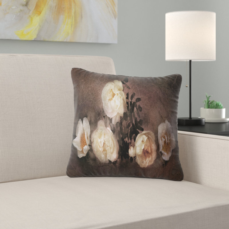 Wild Roses in Old Style - Coussin imprimé floral, 18 po x 18 po, Coussin décoratif