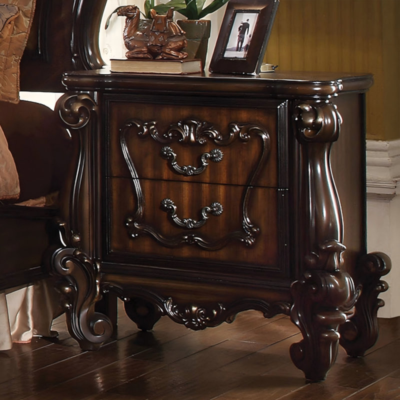 Simple table de chevet noire