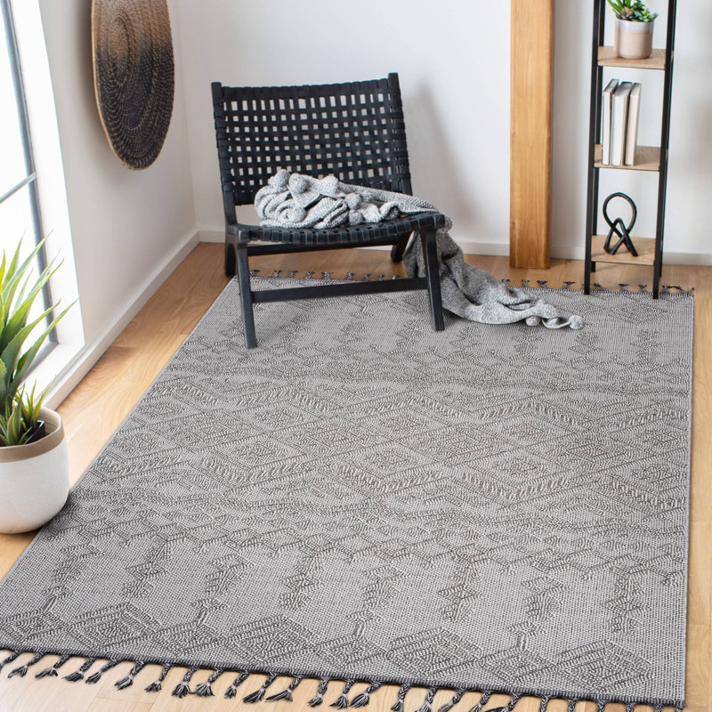 Traditional Indoor/Outdoor Area Rug, Rectangle 4' x 6'2"