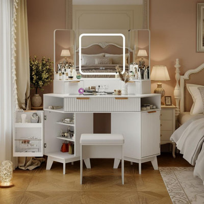 Dressing Table with Mirror