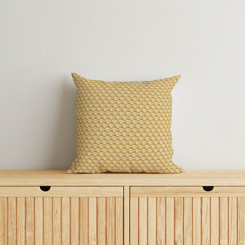 Coussin Diagonal Wave, Ocre doré géométrique, Carré 18 po