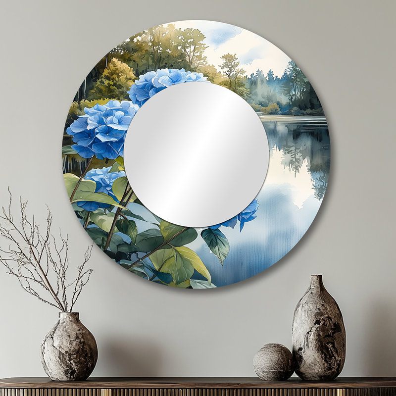 Hydrangeas at the Farm Pond - Art mural miroir floral - imprimé sur métal, 29 po x 29 po