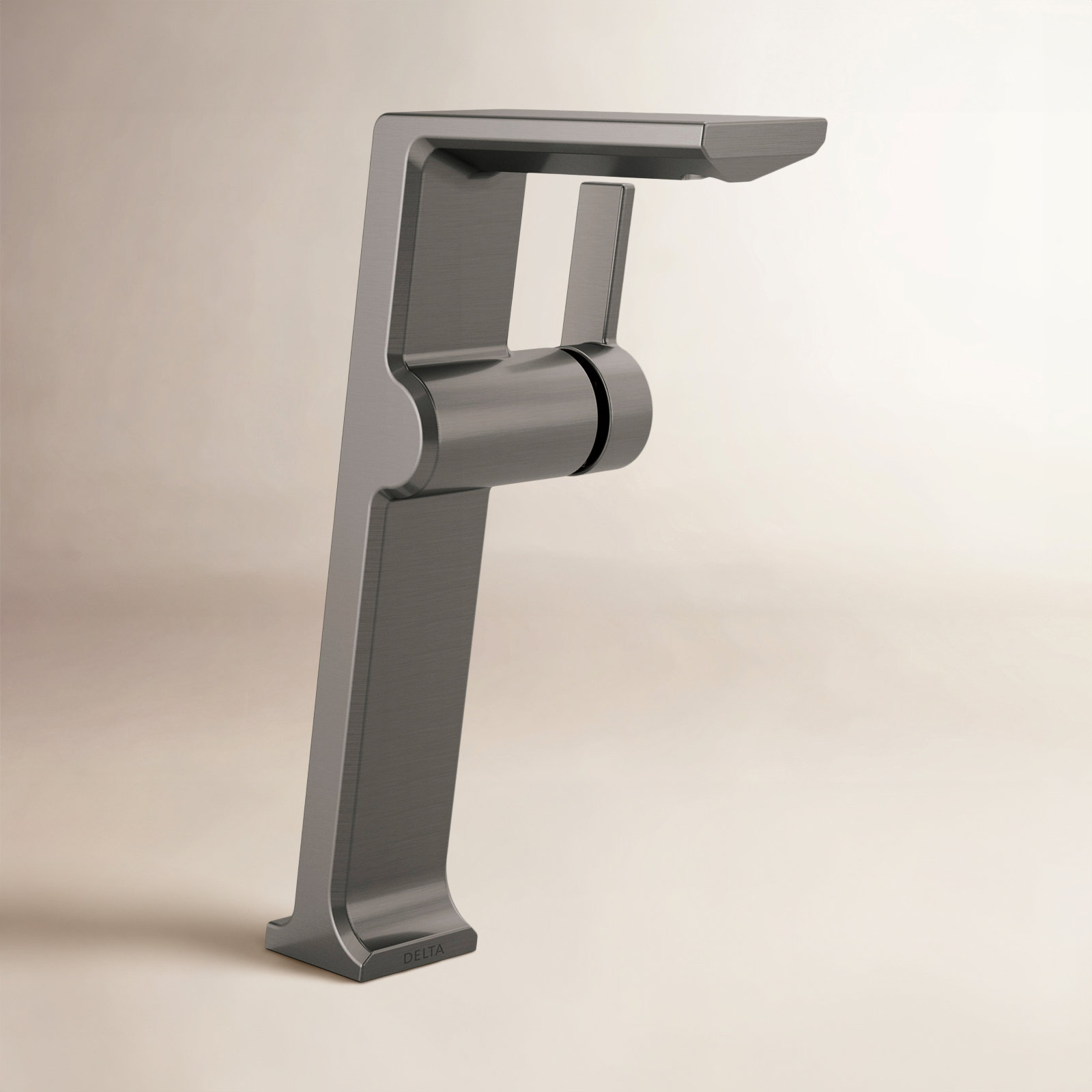 Pivotal® Single-Hole Faucet with Diamond™ Seal, Black Stainless