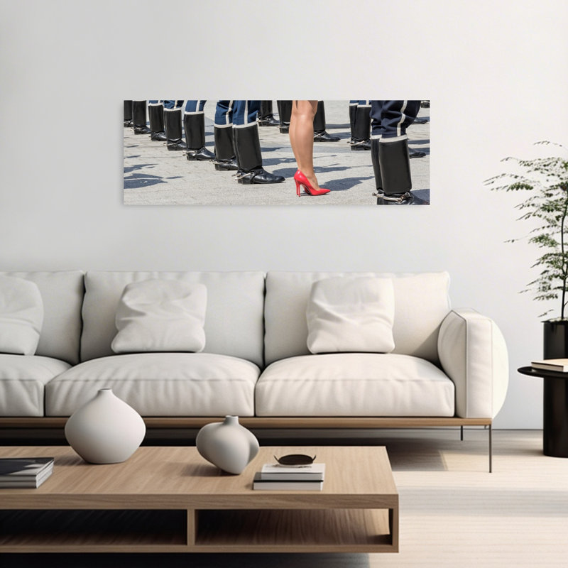 «Red Heels Stand Tall Elegant», art mural contemporain, H 48 po x l 16 po