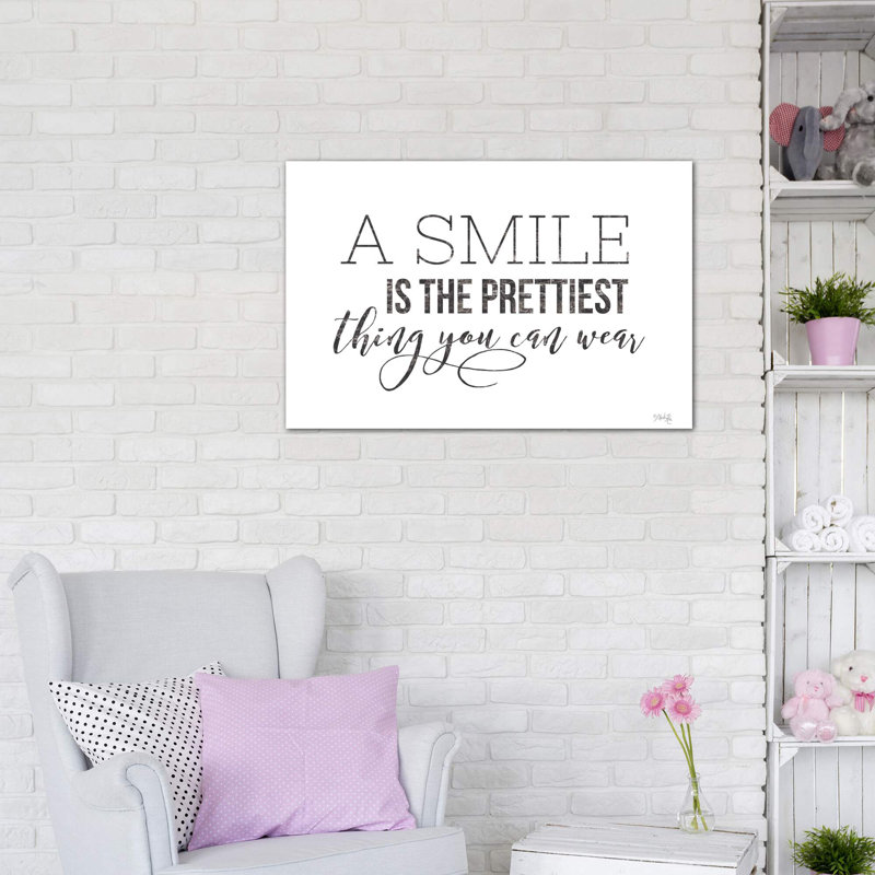 «A Smile Is the Prettiest Thing You Can Porter» par Marla Rae - reproduction d'art textuel, H 32 po x l 48 po x 1,5 po