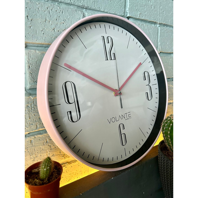 Horloge murale élégante, rose, 11,8 x 11,8 x 1,8 pouces | 100% plastique avec couvercle en verre véritable | Horloge élégante pour la décoration intérieure, idée de cadeau unique pour toute occasion, parfaite pour le salon et la chambre à coucher