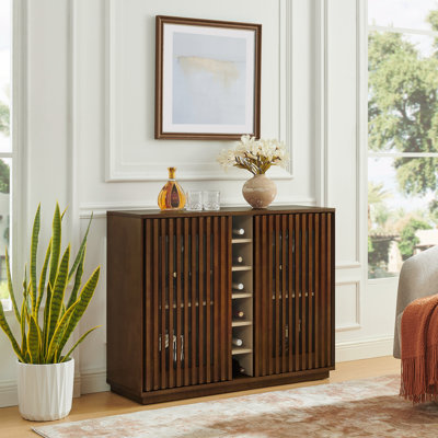 Armoire à boissons évidée cannelée de style Mid-Century, armoire avec porte-verres à vin et support à vin