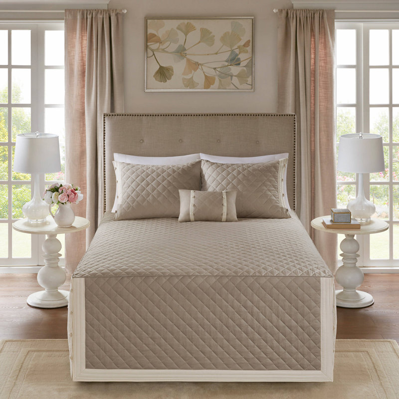 Breanna Cotton Modern & Contemporary 4 Piece Quilt Set, King Quilt + 2 Shams + Throw Pillow, Khaki