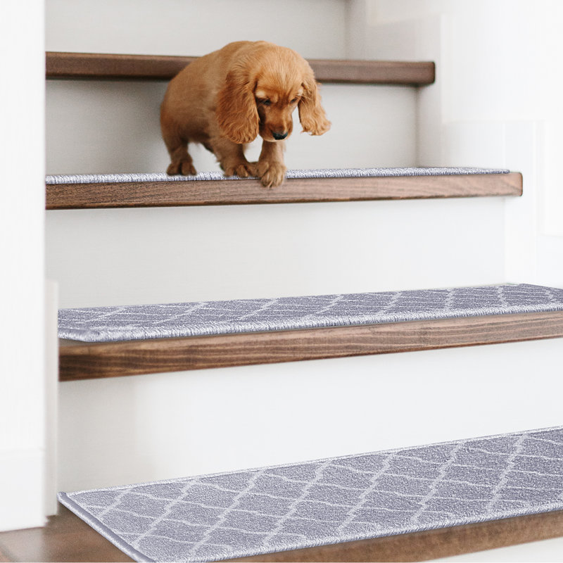 Tapis d'escalier intérieur antidérapant Tynlee, Rectangle 9 po x 2 pi 4 po, Gray