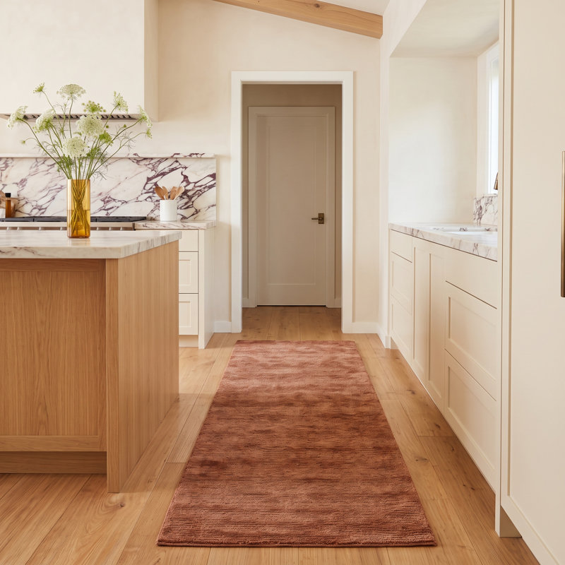 Cliona Solid Area Rug, Runner 2'6" x 8'
