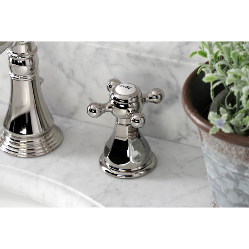 Robinet de salle de bain espacé à deux poignées à 3 poignées avec bonde escamotable Kingston Brass Metropolitan, Nickel poli