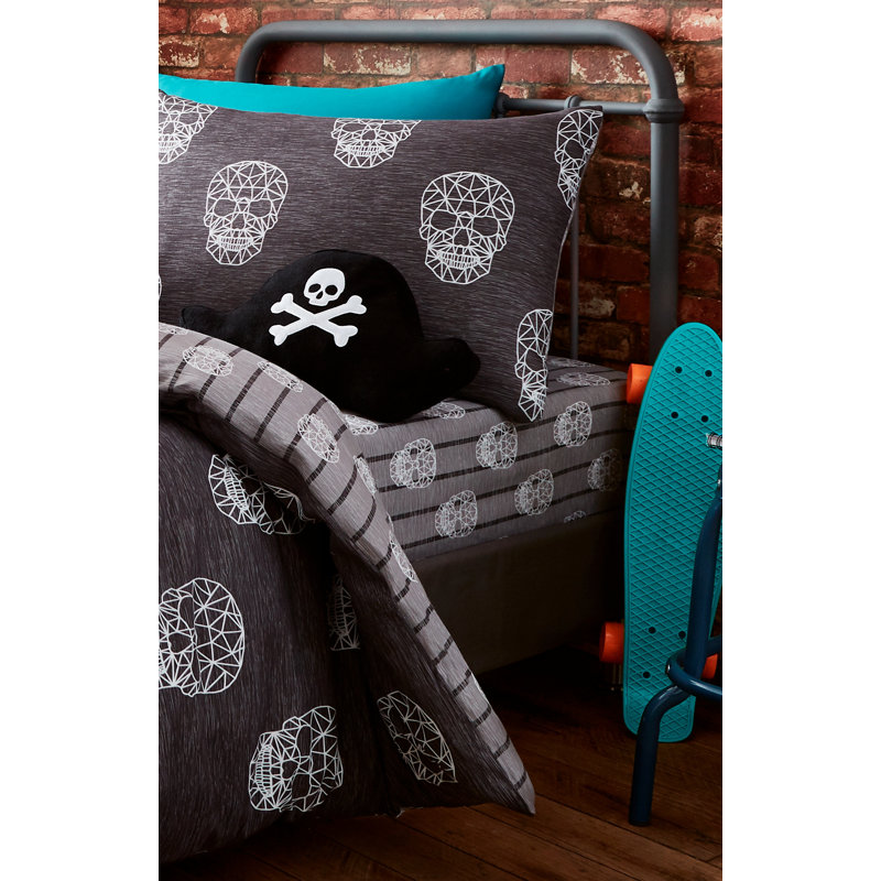 Skulls Easy Care Fitted Sheet, Double (4'6)
