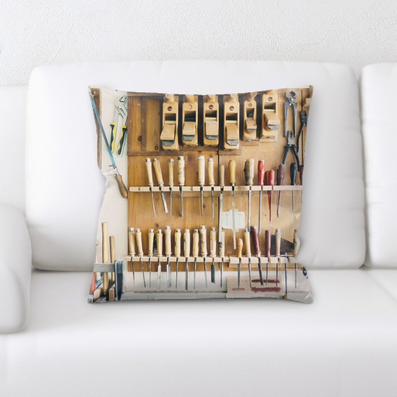 Coussin d’outils jeté