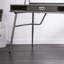 Bureau d'ordinateur moderne et industriel