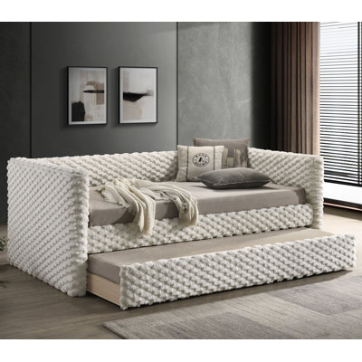 Daybed W/ Trundle